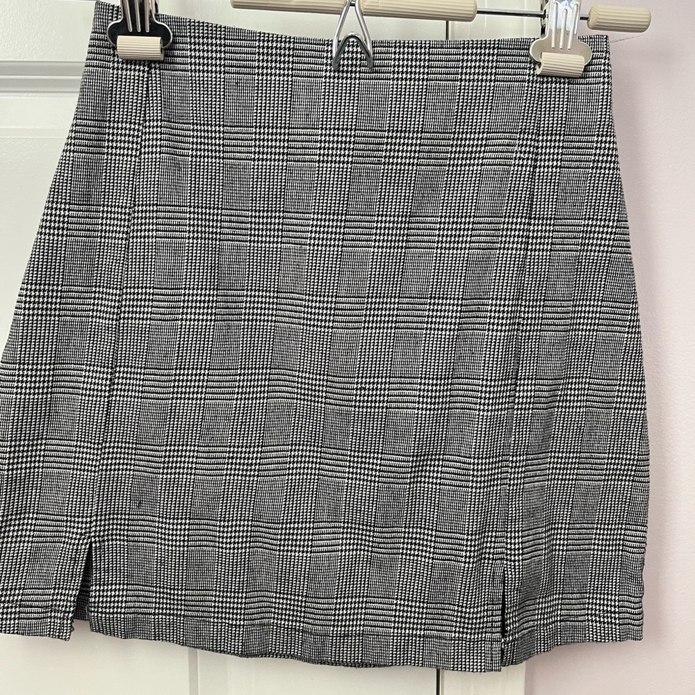 Brandy Melville mini skirt in one size